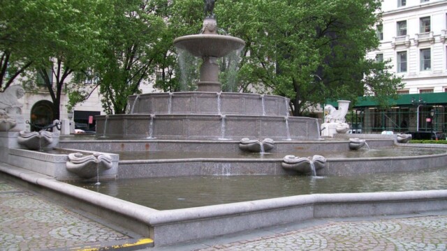 Fountains outside of the Plaza Hotel Plaza Hotel fountains, NYC